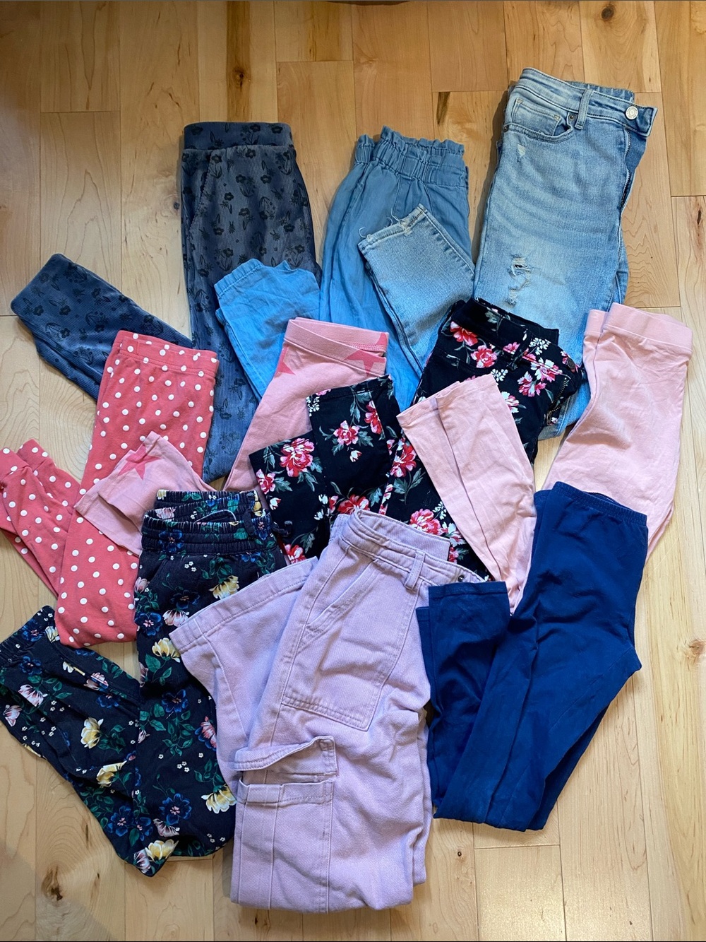 Bundle of pants girl size 10-12